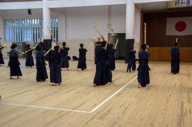 Osaka Japonya 'daki Shudokan binasında Genç Kendoka Eğitim Grubu 2-9-2016
