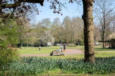 Amsterdam 'daki Amstelpark Parkında Doğa 6-4-2020