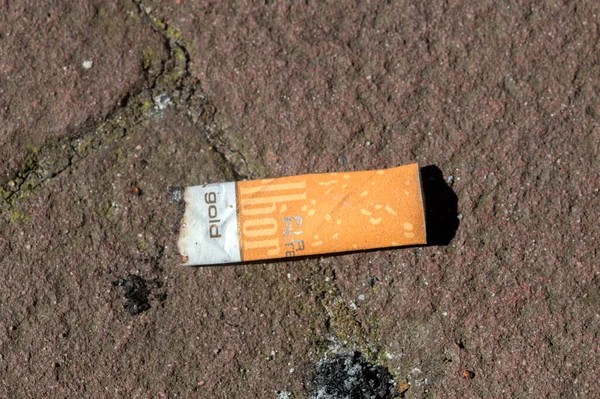Close Marlboro Cigarette Butt Amsterdam Netherlands 2021 — Stockfoto