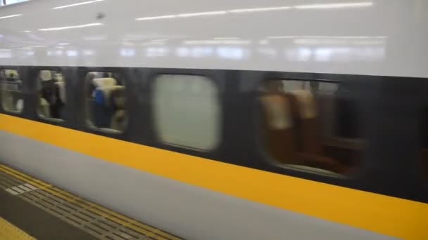 Shinkansen Pasing Bahnhof Hiroshima Japan 2015 — Stockvideo