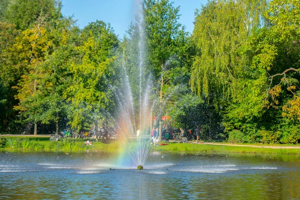 Rainbow Pond Vondelpark Park Amsterdam Paesi Bassi — Foto Stock