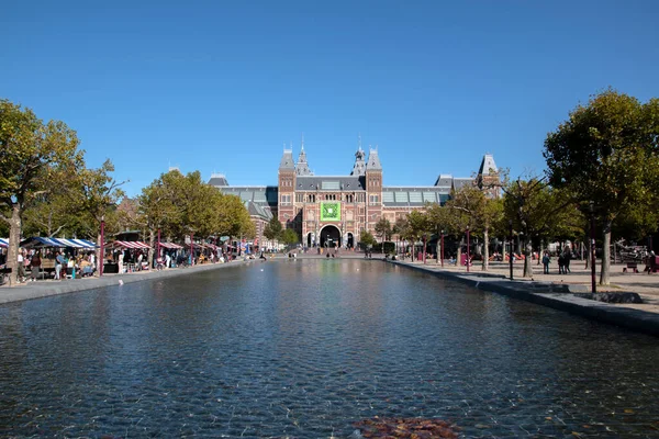 Rijksmuseum Achtergrond Van Vijver Het Rijksmuseumplein Amsterdam 2020 — Stockfoto