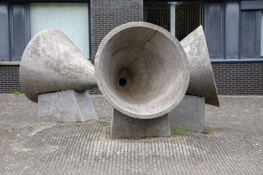 Bilthoven 'da İletişim Heykeli Hollanda 25-9-2020