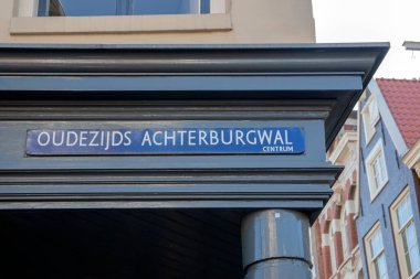 Amsterdam 'da Sokak İşareti Oudezijds Achterburgwal 25-3-2020