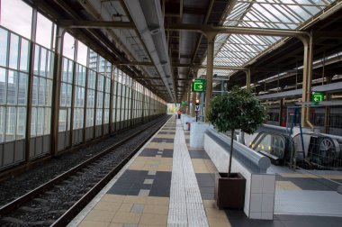 Amsterdam 'daki Amstel İstasyonu' ndaki Tren Platformu Hollanda 23-10-2019