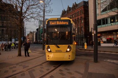 Doğu Didsbury 'e giden tramvay Manchester İngiltere' de 8-12-2019