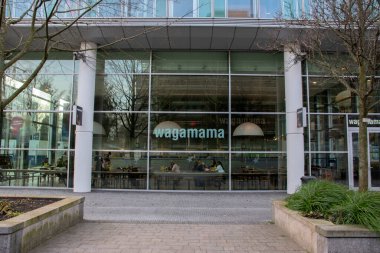 Amsterdam 'daki Zuidplein Caddesi' ndeki Wagamama Restoranı Hollanda 11-12-2019