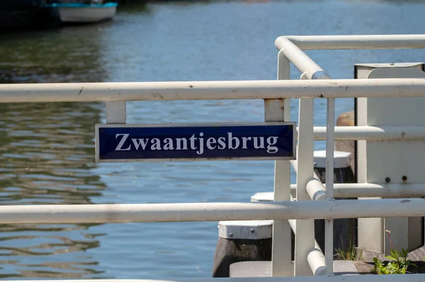 Street Sign Zwaantjesbrug Bridge Weesp Hollandia 2021 — Stock Fotó