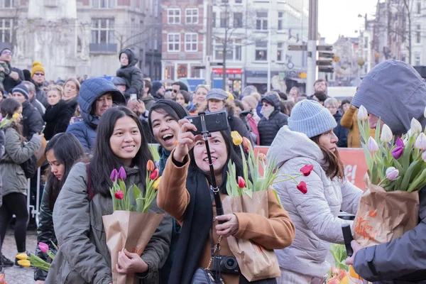 Amsterdam 'da Lale Günü' nde Selfie Çekilen Hollanda 18-1-2020