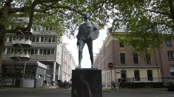 Estatua Del Joven Rembrandt Plaza Tulpplein Ámsterdam Mayo 2020 — Vídeos de Stock