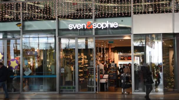 Sven Sophie Shop Utrecht Central Station Utrecht Netherlands 2020 — 图库视频影像
