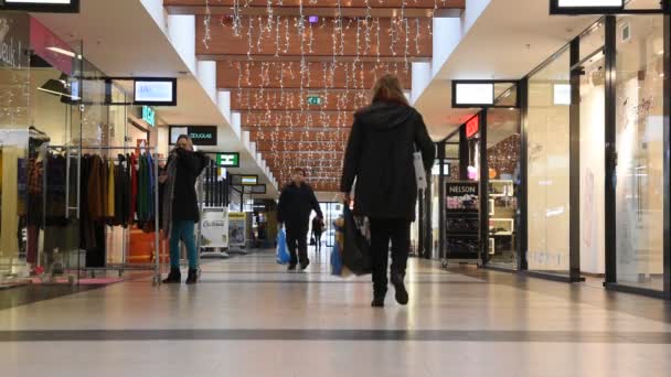 荷兰2019年迪曼人购物商场 — 图库视频影像