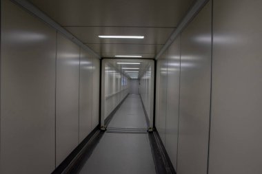 Schiphol Havaalanı 'ndaki bir KLM uçağına Sluice 9-12-2019