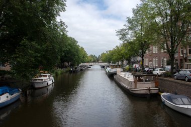 Amsterdam 'daki Staatsliedenbrug Köprüsünden Görüntü Hollanda 2-9-2021