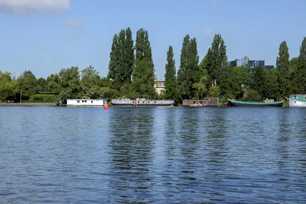 Hausboote Der Amstel Bei Amsterdam Niederlande 2020 — Stockfoto