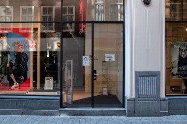 Lacoste Mağazası Amsterdam 25-3-2020 Hollanda