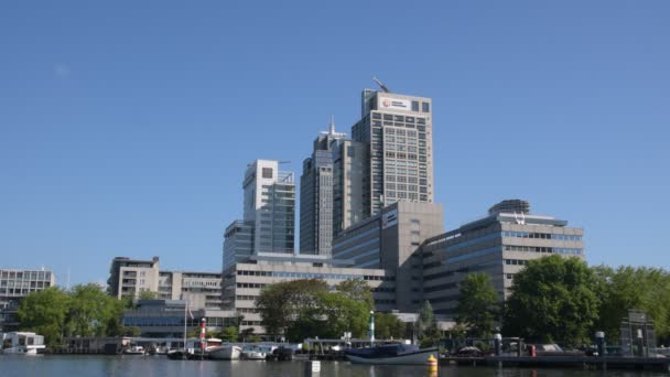 Vista Desde Parque Somerlust Hasta Paisaje Urbano Río Amstel Amsterdam — Vídeos de Stock