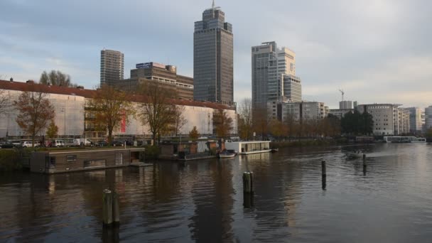 アムステルダムのアムステルダム川での眺め オランダ2019 — ストック動画