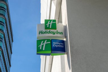 Amsterdam 'daki bir reklam panosu tatil otelinin kapanışı The Bijlmer Hollanda 2019
