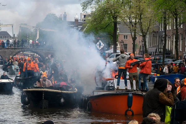 Crowd Boats Koningsdag Amsterdam Nederland 2019 — Stockfoto
