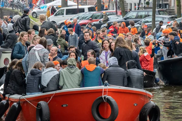 Crowd Boats Koningsdag Amsterdam Nederland 2019 — Stockfoto