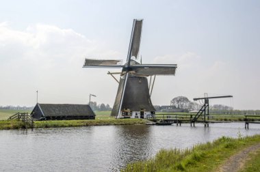 Hoog ve Groenland Değirmeni Loenersloot Hollanda 2019