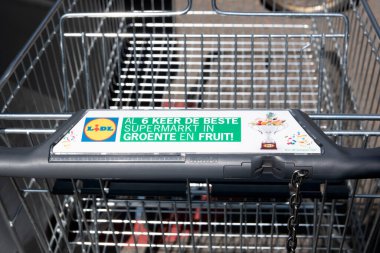 Amstedam 'daki Lidl Alışveriş Arabası Hollanda 24-4-2020