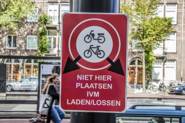 Amsterdam Doğu Hollanda 2018 'de Yükleme ve İndirme İşareti