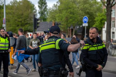 Ajax Hollanda Şampiyonlar Partisi Amsterdam Müzesi 'nde Polis Çalışıyor Hollanda 2019