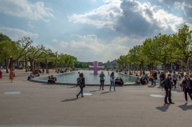 Amsterdam 'daki Müze' de Göl 2019