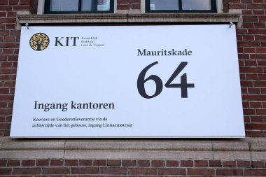 Amsterdam 'daki Billboard Kit Binası Mauritskade 64 Hollanda 2020