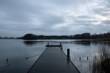 Amsterdam 'daki Sloterplas Gölü Akranı Hollanda 2020