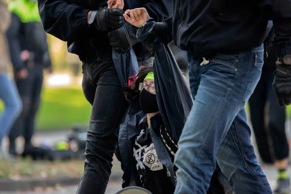 Manifestante Rebelião Preso Pela Polícia Amsterdã Holanda 2020 — Fotografia de Stock