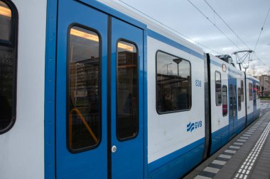 Amsterdam 'daki Lelylaan İstasyonu' nda metro 2020 Hollanda