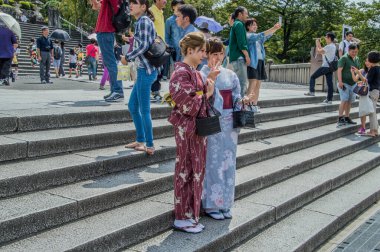 Kyoto Japonya 'daki Kiyomizudera Tapınağı civarındaki Kimono' daki Japon Kadınları 2015