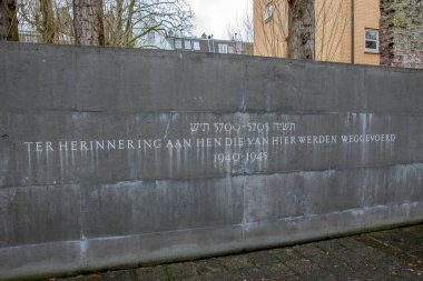 Hollanda, Amsterdam 'daki Hollandsche Schouwburg binasındaki anıt.
