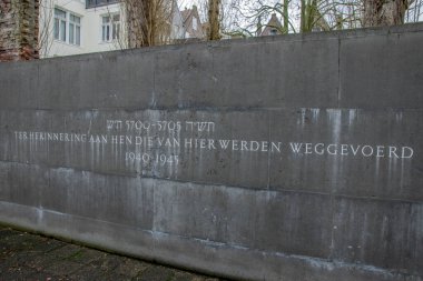 Hollanda, Amsterdam 'daki Hollandsche Schouwburg binasındaki anıt.