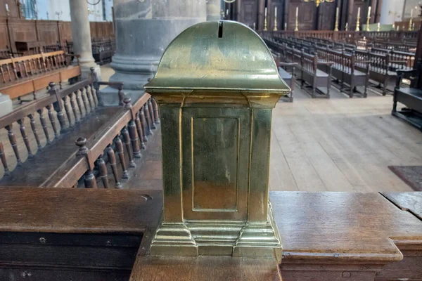 Portekiz Sinagogu 'ndaki Para Kutusu Amsterdam 2019