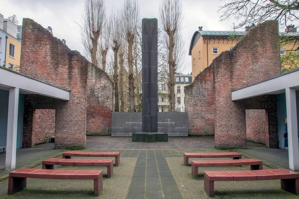 Hollanda, Amsterdam 'daki Hollandsche Schouwburg binasındaki anıt.