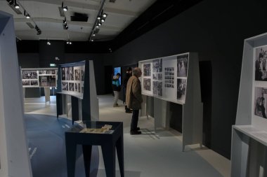 Hollanda 2019, Amsterdam 'daki Soykırım Müzesinde Fotoğraf Sergisi