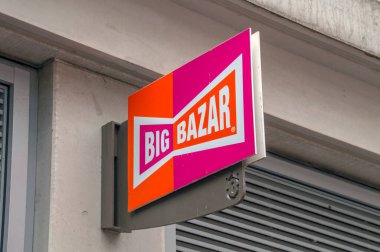 Amsterdam Doğu 'daki Billboard Big Bazar Mağazası Hollanda 2018