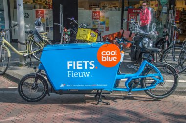Amsterdam 'dan Bisiklet Teslimat Servisi. Hollanda 2018