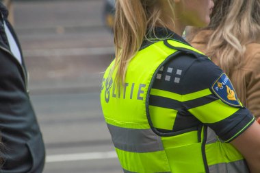 Hollanda 2018 'de Amsterdam' da Polis Bir Kadının Kapanışı