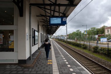 Bilthoven Tren İstasyonundaki Platform Hollanda 7-10-2020