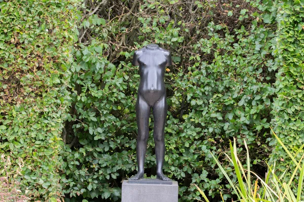 Statue Standing Girl Muiden Netherlands 2021 — Stock Photo, Image