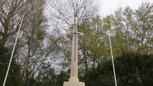 Cross Commonwealth War Graves Nieuwe Ooster Graveyard Amsterdam Paesi Bassi — Video Stock