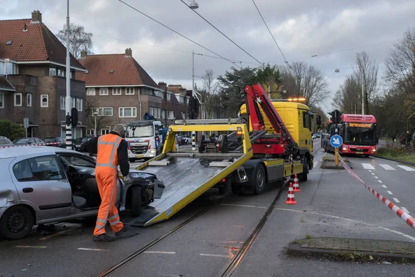 Removendo Carro Após Acidente Carro Amsterdã Países Baixos 2021 — Fotografia de Stock