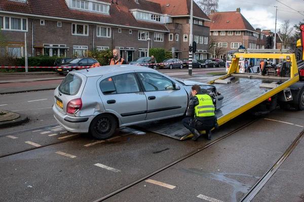 Tirando Acidente Carro Amsterdã Países Baixos 2021 — Fotografia de Stock