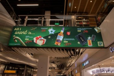 Schiphol Havaalanı 'nda Noel ilan panosu Hollanda 7-12-2019