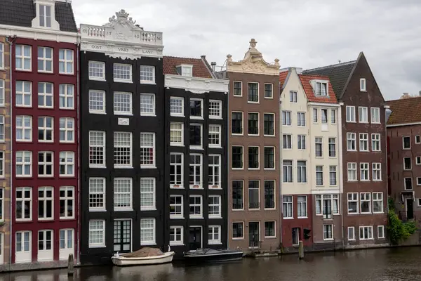 ダマーク アムステルダム運河周辺の古い歴史的家屋 オランダ16 2021 — ストック写真